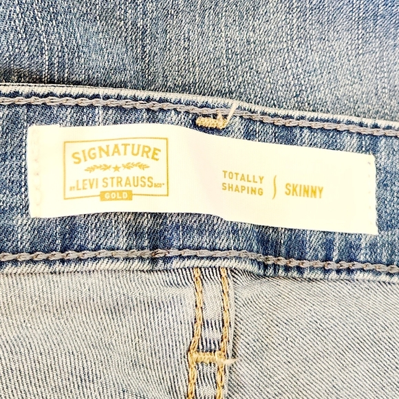 Signature by Levi Strauss Gold Label Jeans - Picture 9 of 11